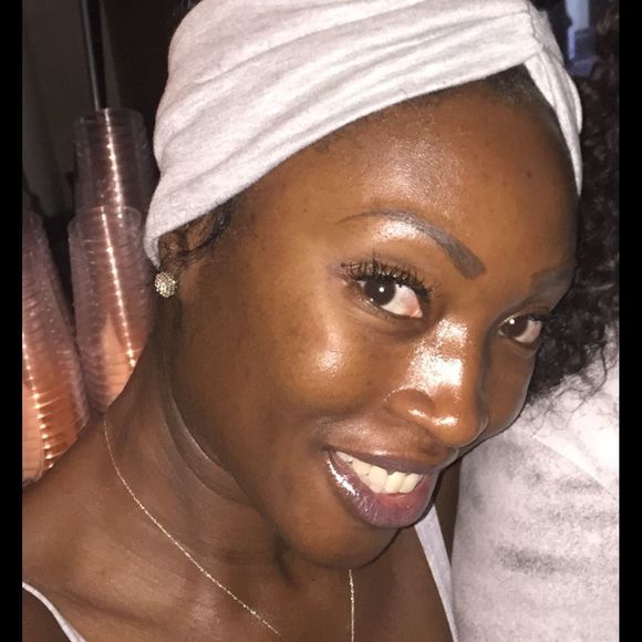 Poshmark profile picture for @mensah